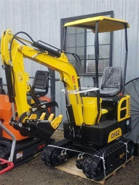 agt qh 12 mini excavator